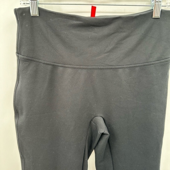 SPANX Ponte black shaping woman's ankle casual classic chic pant.  MEDIUM - Picture 5 of 11